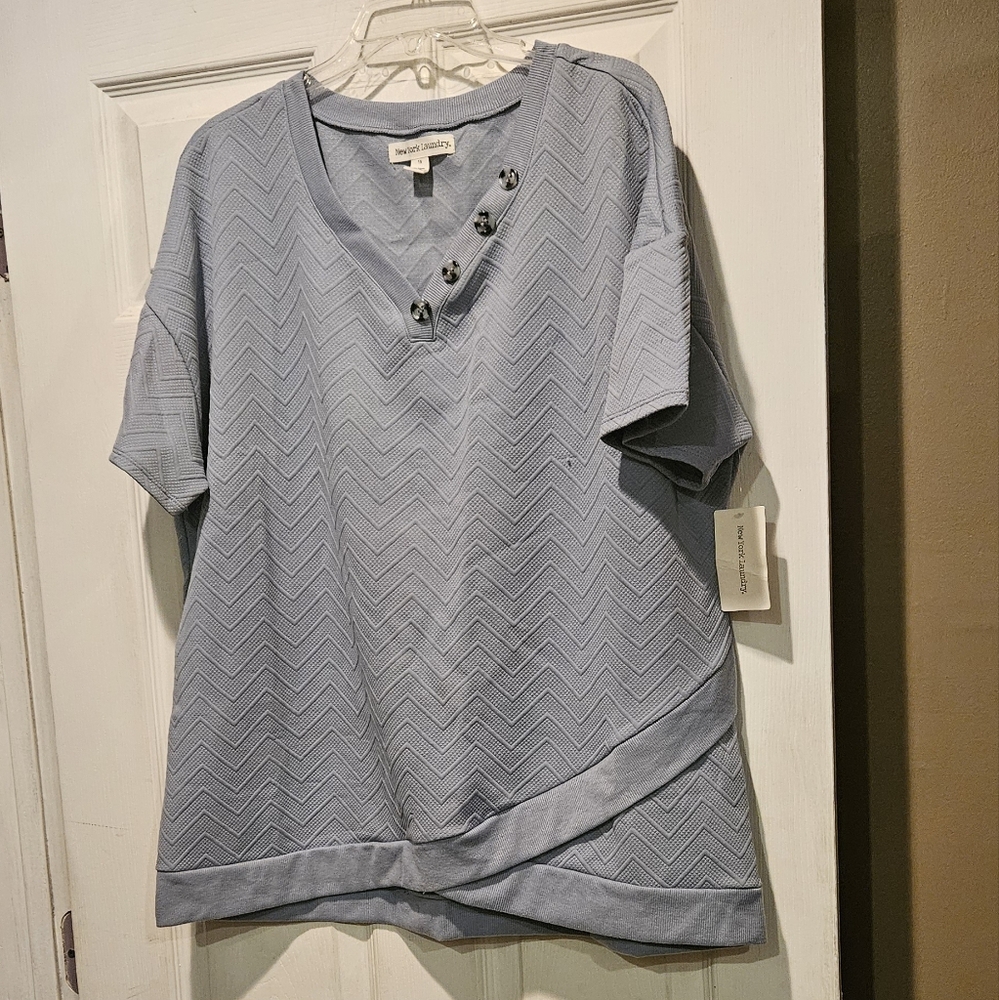 NEW YORK LAUNDRY TOP